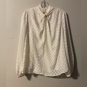Shoshanna high neck twist Blouse in Ivory clip chiffon, size L, cami lining